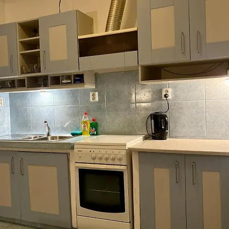 Urban Marvel Retro Apartman