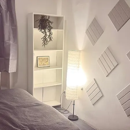 Urban Marvel Retro Appartement *