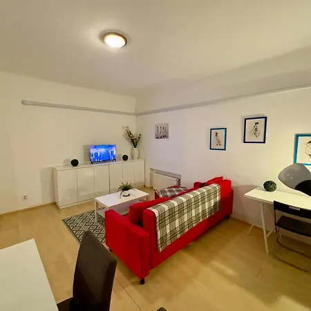 Urban Marvel Retro Apartment Pressburg
